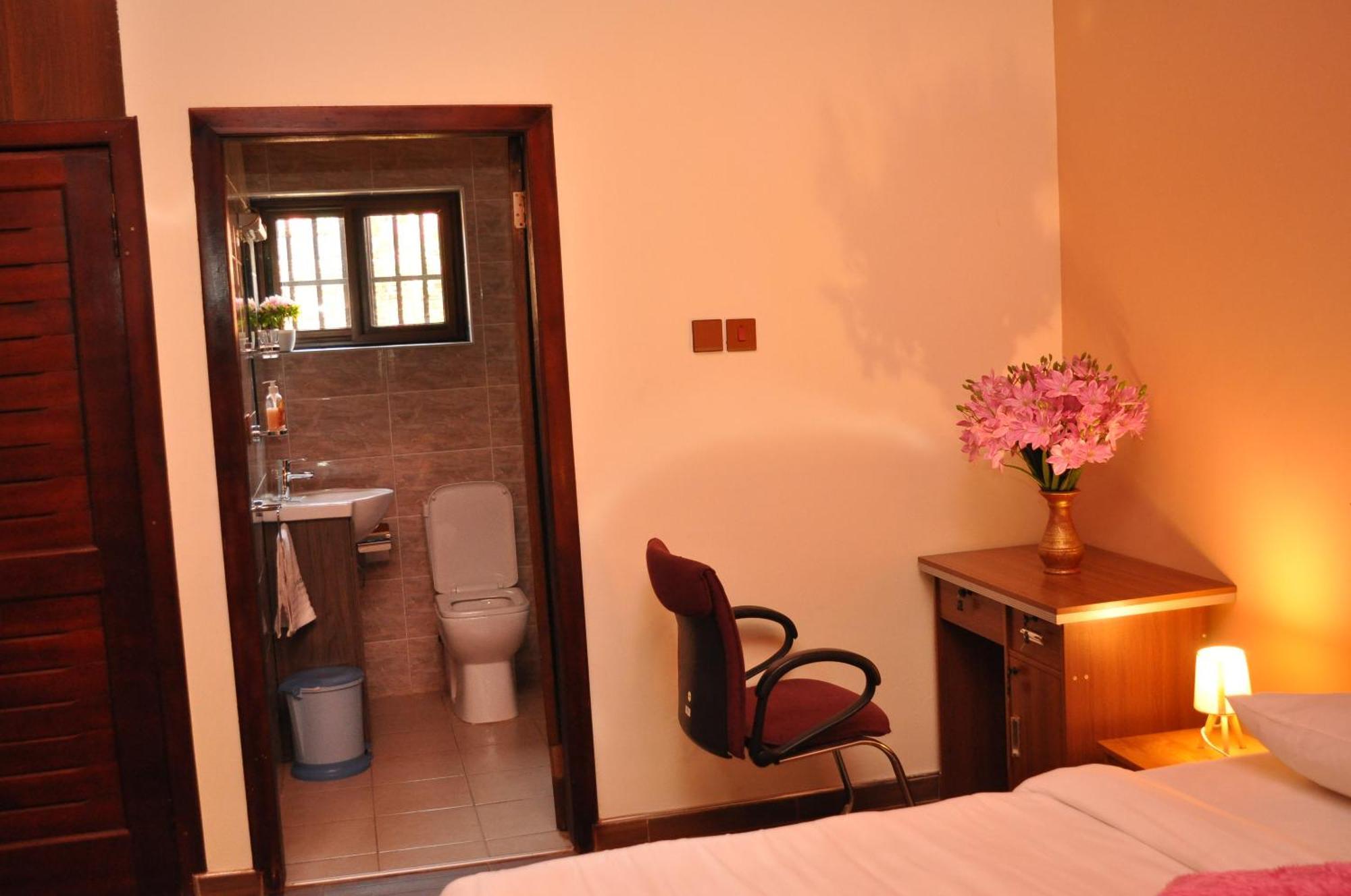 Santa Monica Home Lodge Senchi Екстериор снимка