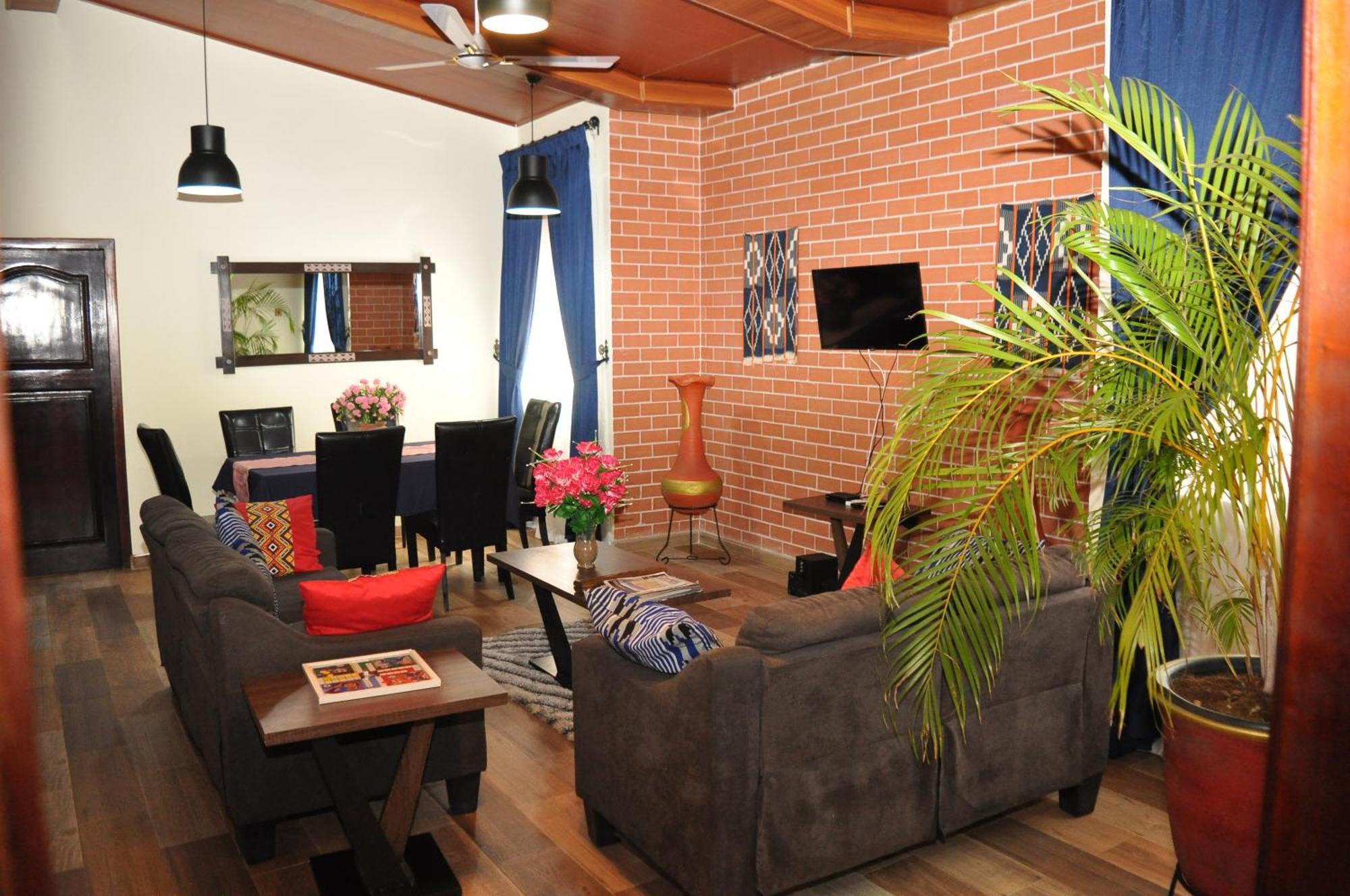 Santa Monica Home Lodge Senchi Екстериор снимка