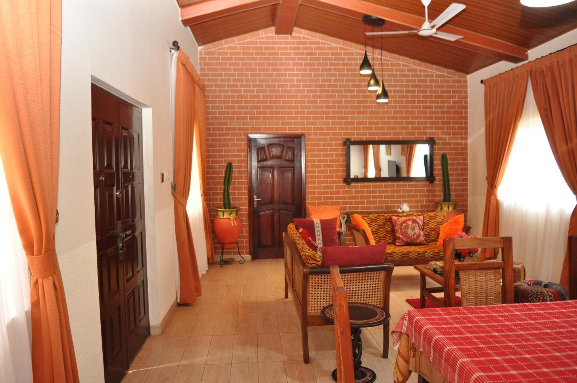 Santa Monica Home Lodge Senchi Екстериор снимка