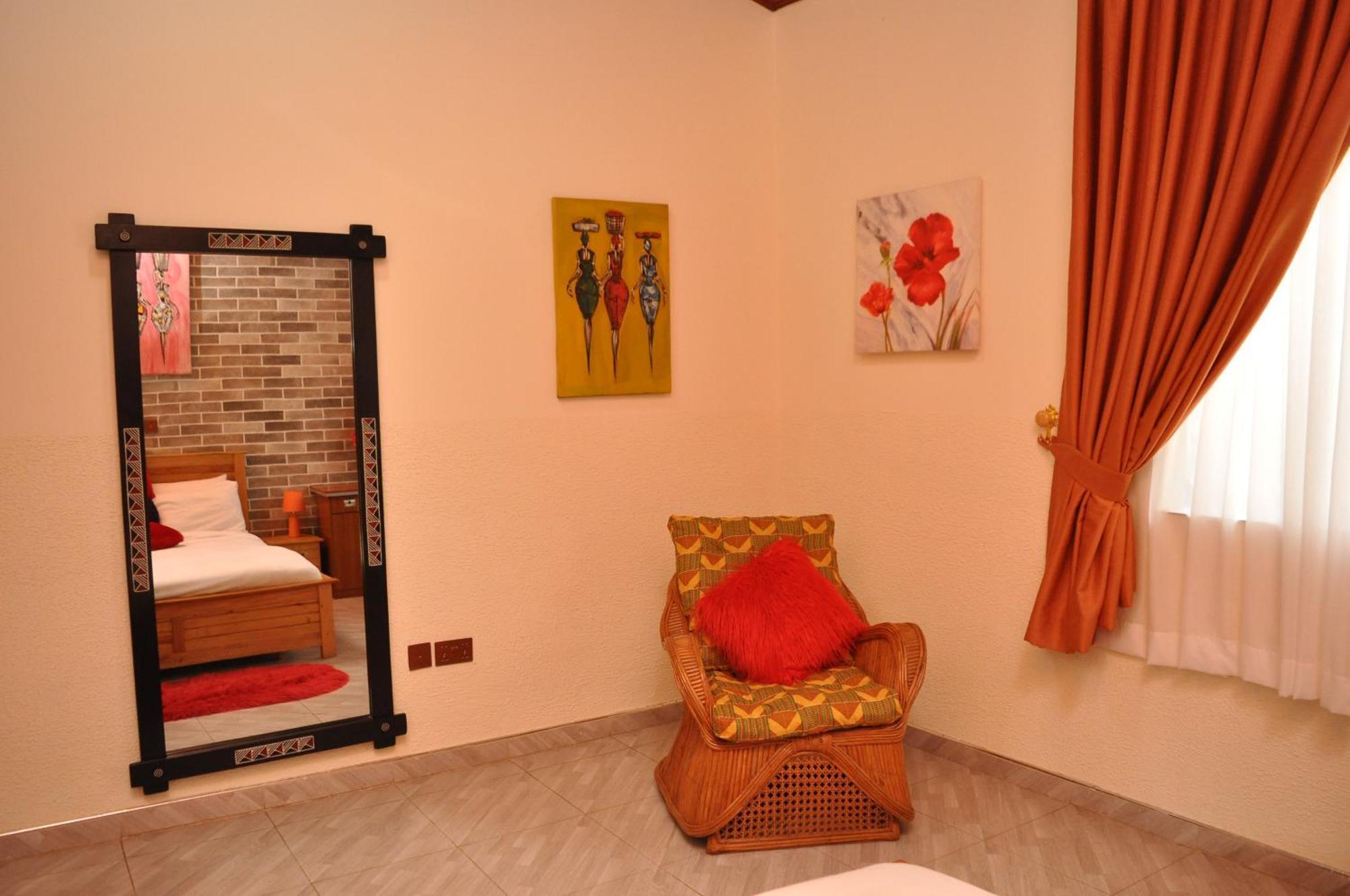Santa Monica Home Lodge Senchi Екстериор снимка