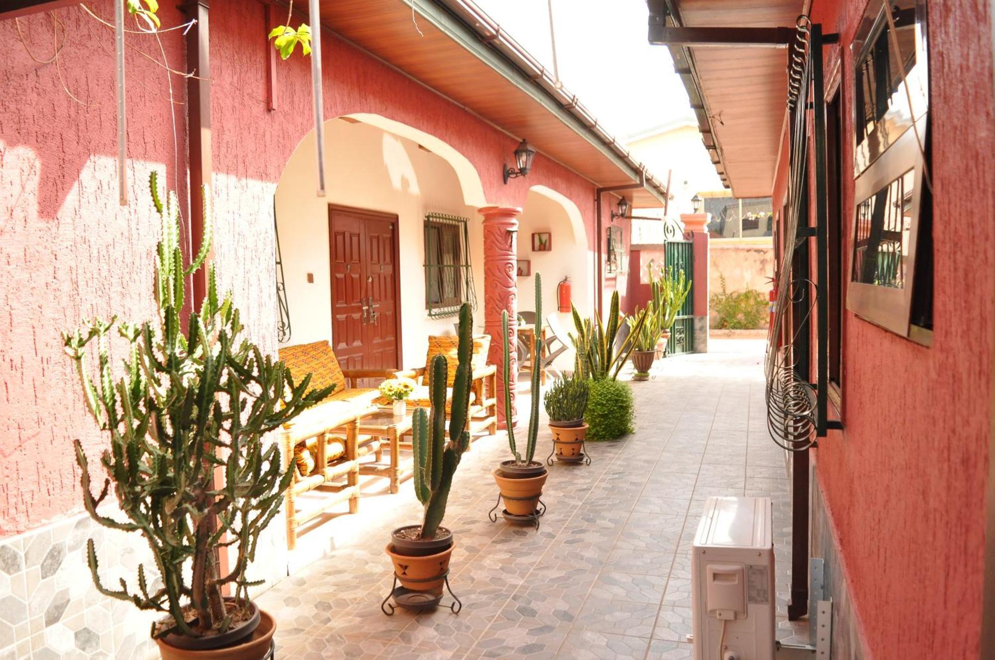 Santa Monica Home Lodge Senchi Екстериор снимка