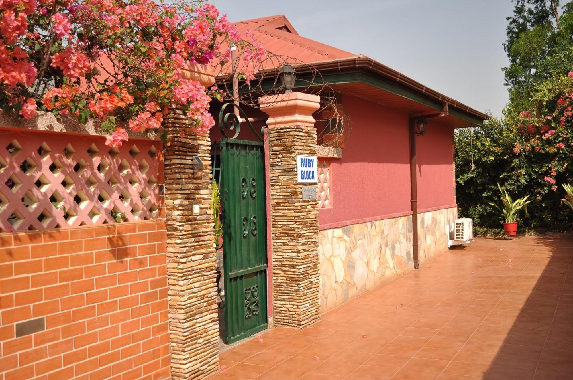 Santa Monica Home Lodge Senchi Екстериор снимка