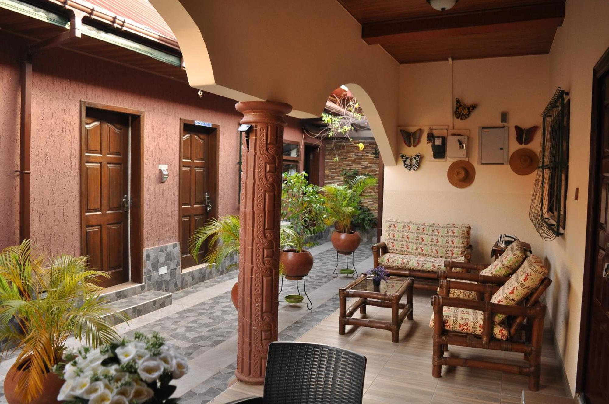Santa Monica Home Lodge Senchi Екстериор снимка