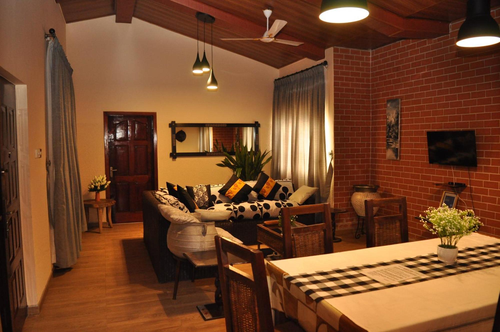 Santa Monica Home Lodge Senchi Екстериор снимка