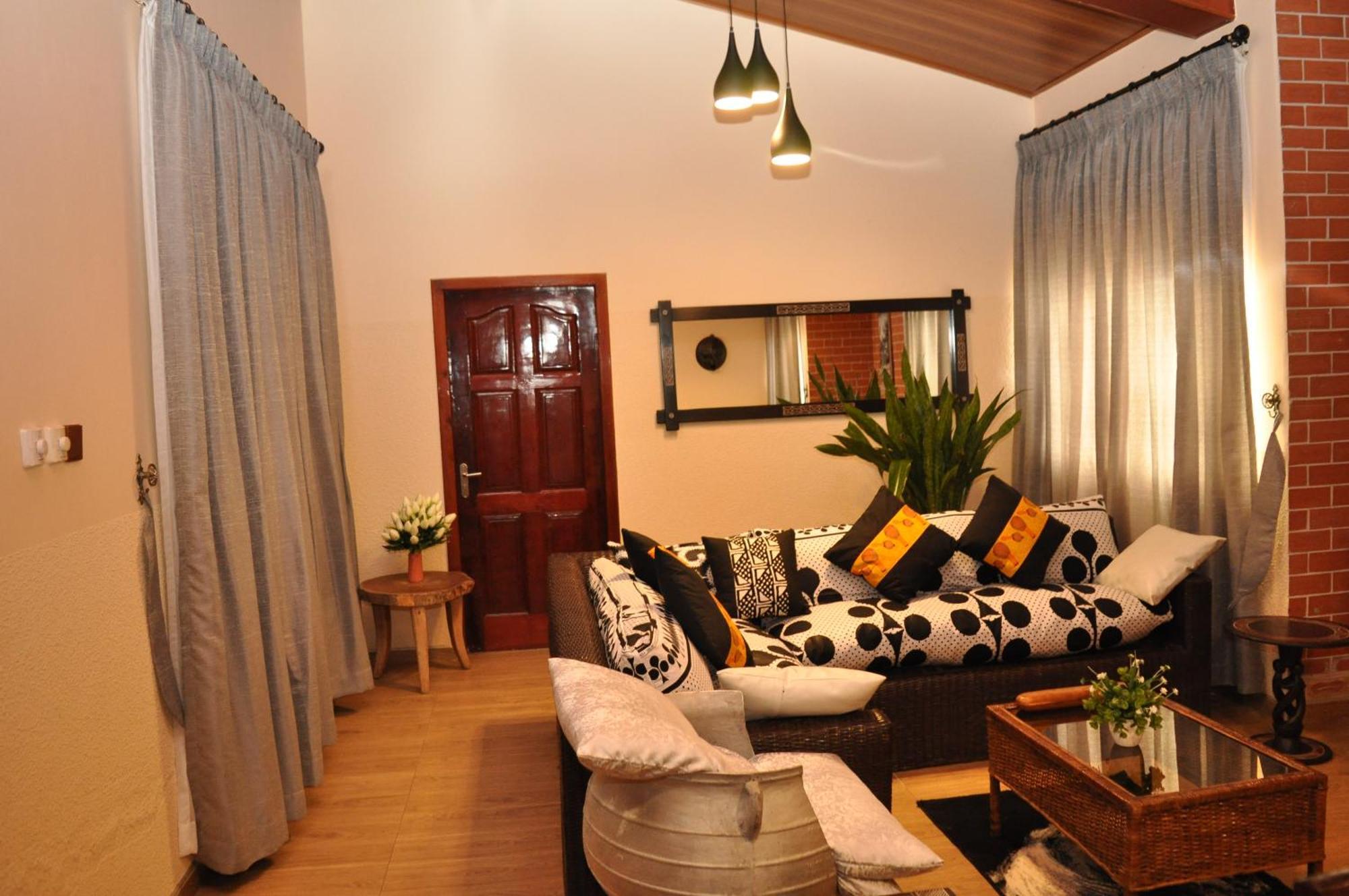 Santa Monica Home Lodge Senchi Екстериор снимка