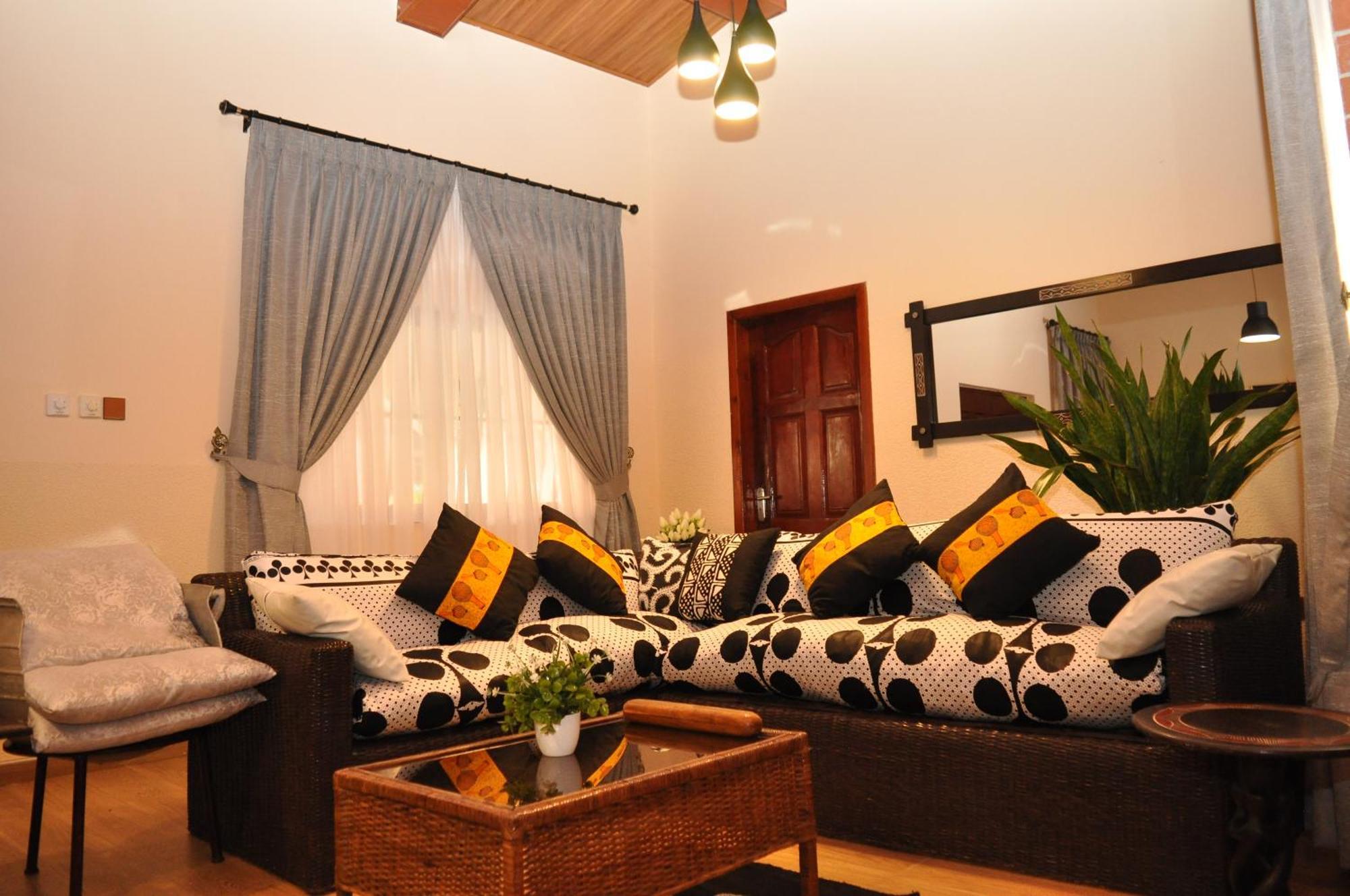 Santa Monica Home Lodge Senchi Екстериор снимка